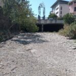 Dry bed of the Huveaune River in Aubagne, France, during the July 2022 heatwave — Ianaré Sévi / Wikimedia Commons (CC BY-SA 4.0)