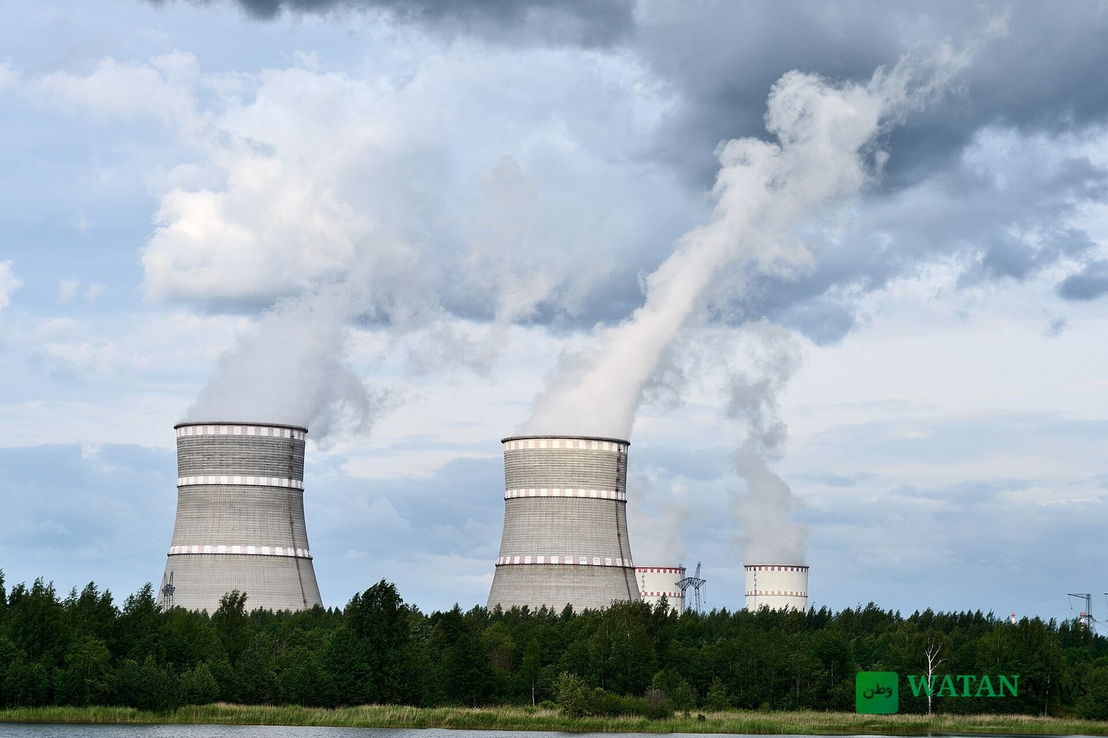 Nuclear power plant cooling towers — the South Korea energy investment plan backs eight large-scale nuclear plants in the U.S.