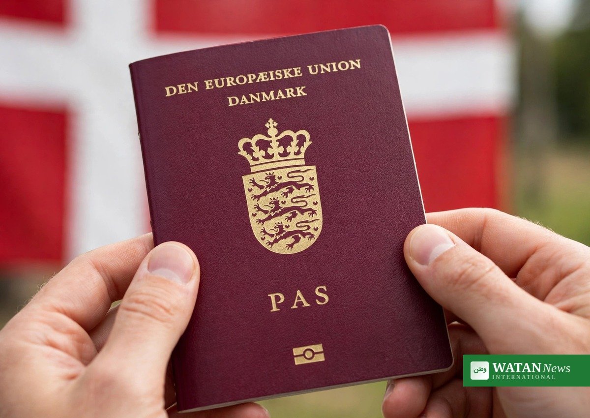 Dansk pas foran Dannebrog — Venstre kræver strammere statsborgerskab regler med systematisk holdningskontrol (illustration: Watan News)
