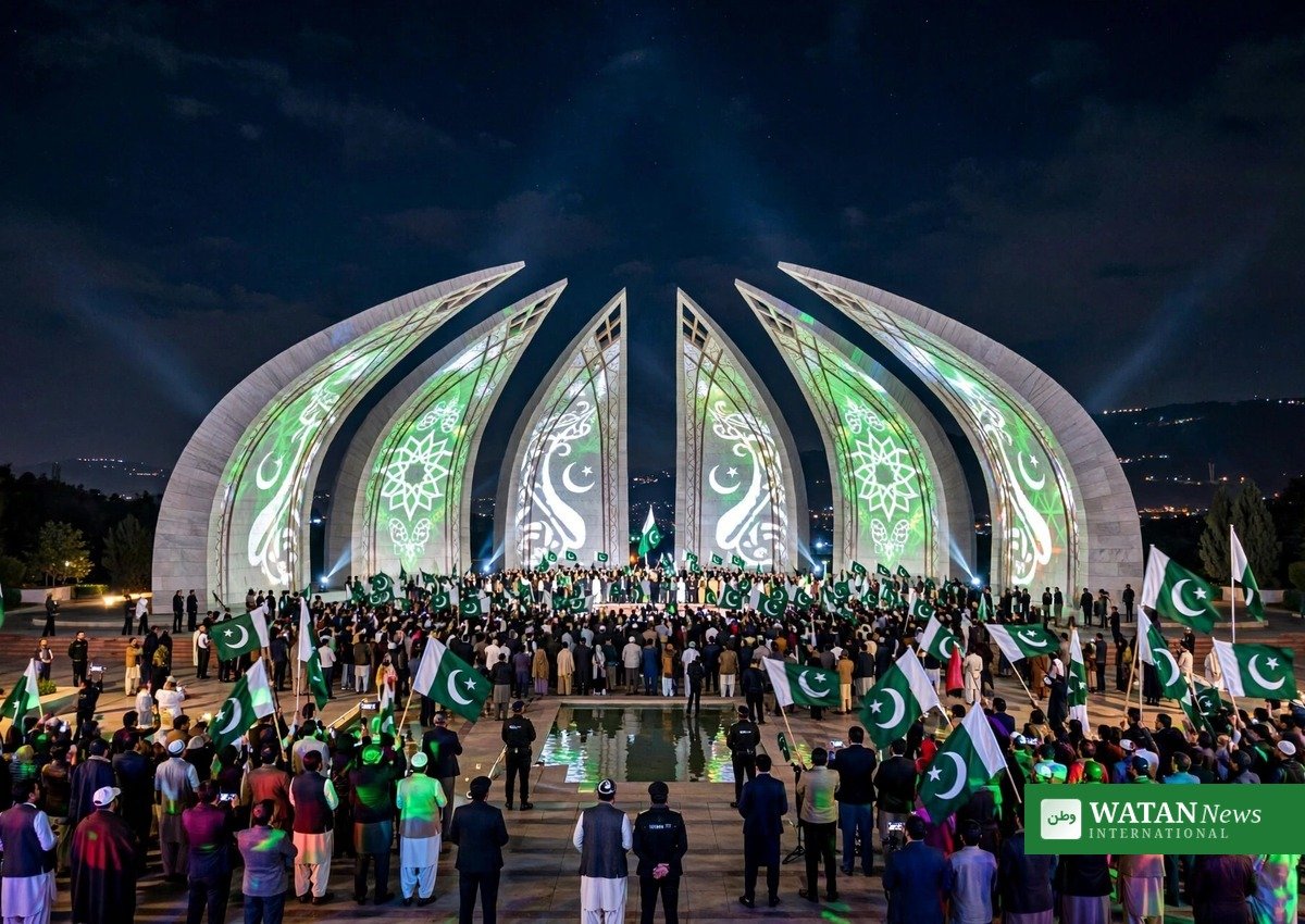 Yadgar-e-Fatah monument: unveiling ceremony at night in Islamabad with projection mapping light show and crowd