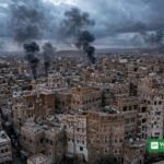 Røgsøjler stiger over Sanaa efter luftangreb mod Sanaa – Houthierne anklager Saudi-Arabien