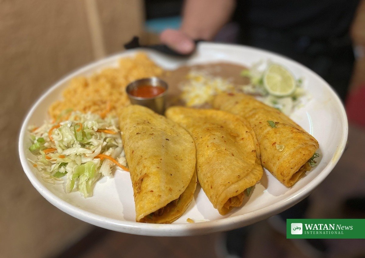 Tallerken med tacos, ris og bønner