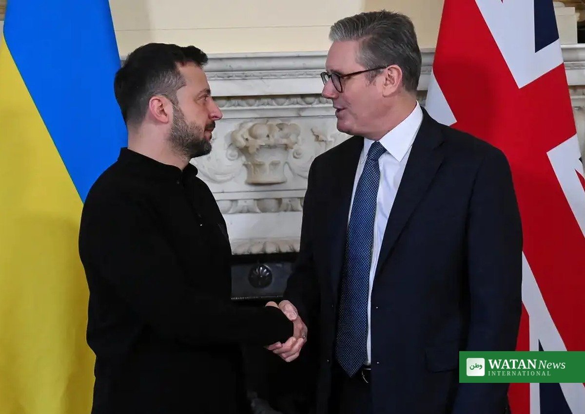 Volodymyr Zelensky shakes hands with British Prime Minister Andy Burnham in London, where Zelensky told the Financial Times he would resume strikes on Russian refineries