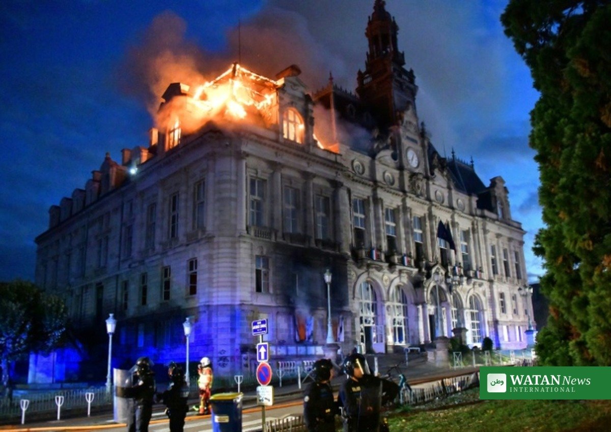 Limoges town hall fire: flames engulf the historic Limoges Town Hall roof on October 17, 2026