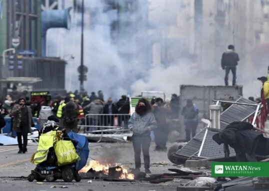 Macron national address after deadly France riots — protesters near burning barricades