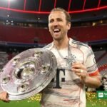 Harry Kane celebrating with Bayern Munich after winning the Bundesliga title