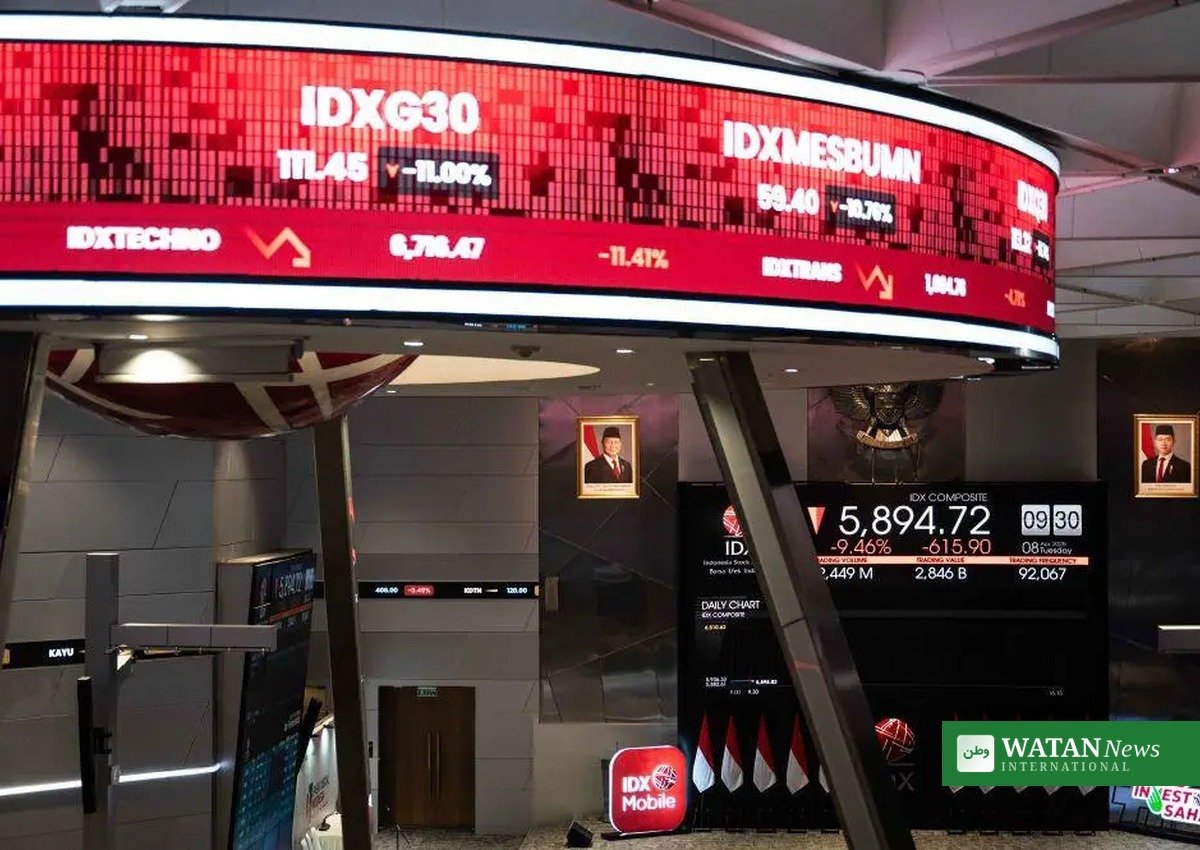Indonesia stocks rebound: Jakarta Composite Index ticker boards flash red at the Indonesia Stock Exchange