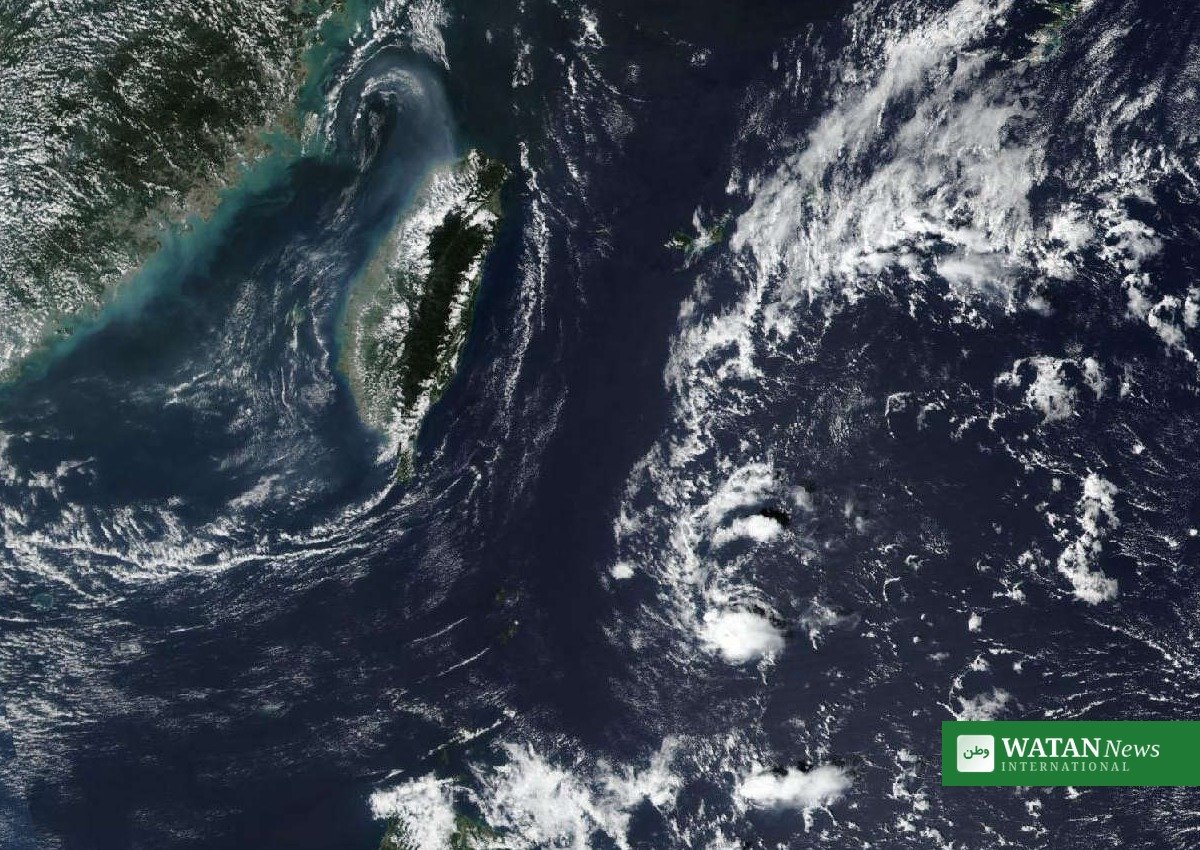 Typhoon Champi approaching Taiwan and the Philippines, super typhoon Rosal forecast track