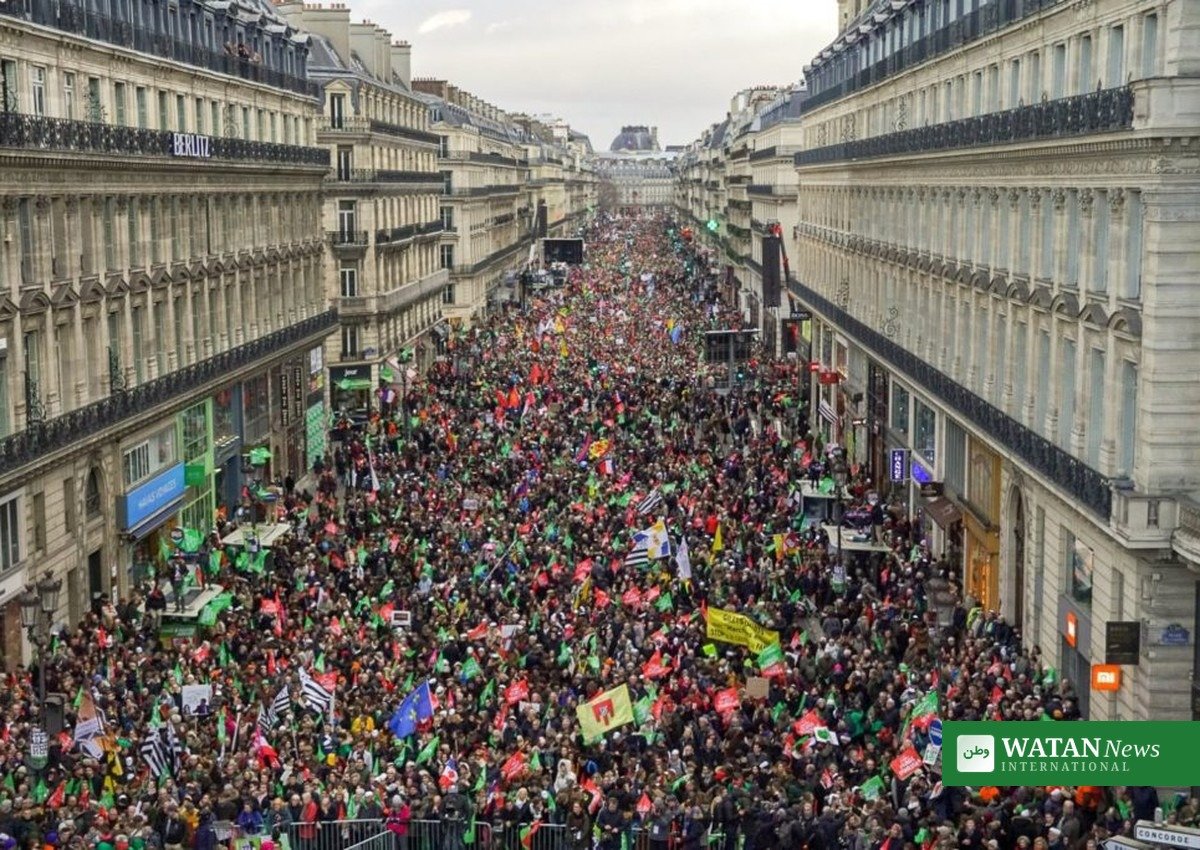 France weekend protests: large protest march in Paris