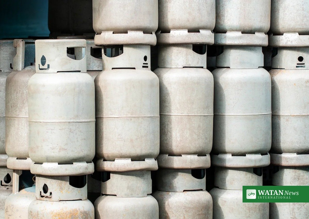 Pakistan LPG shortage: stacked LPG gas cylinders