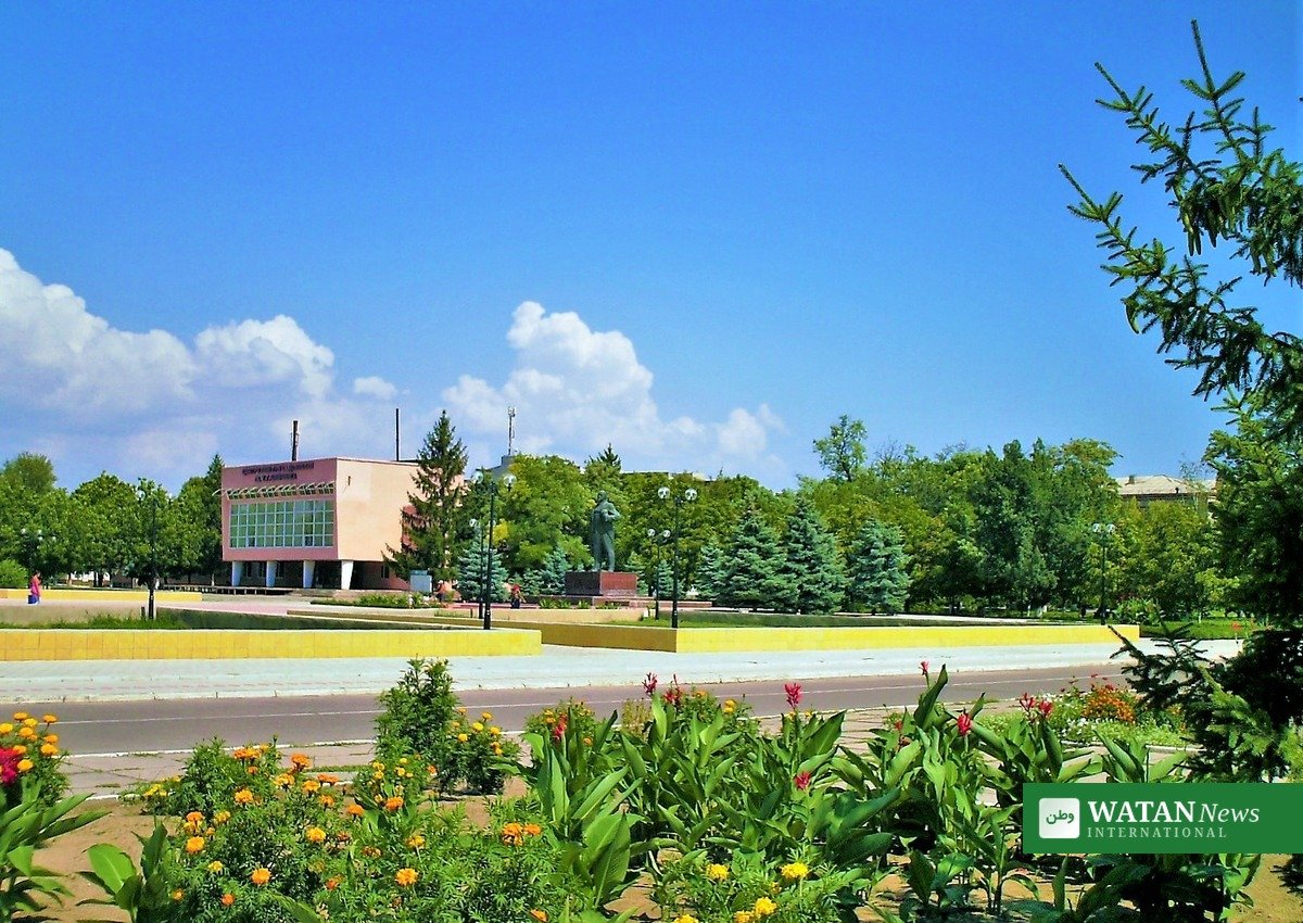 Oleshky ceasefire: the central square in Oleshky in calmer times