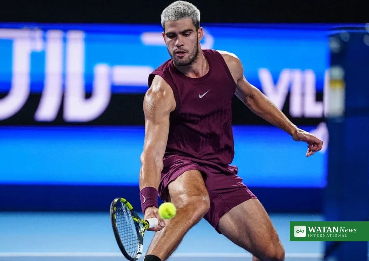 Carlos Alcaraz hits a forehand during his Japan Open semifinal win ahead of the Japan Open final in Tokyo