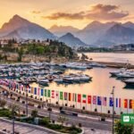 COP31-topmødets venue i Antalya ved Middelhavet med nationale flag