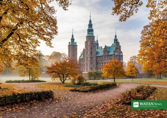 Copenhagen autumn — Rosenborg Castle in Kongens Have