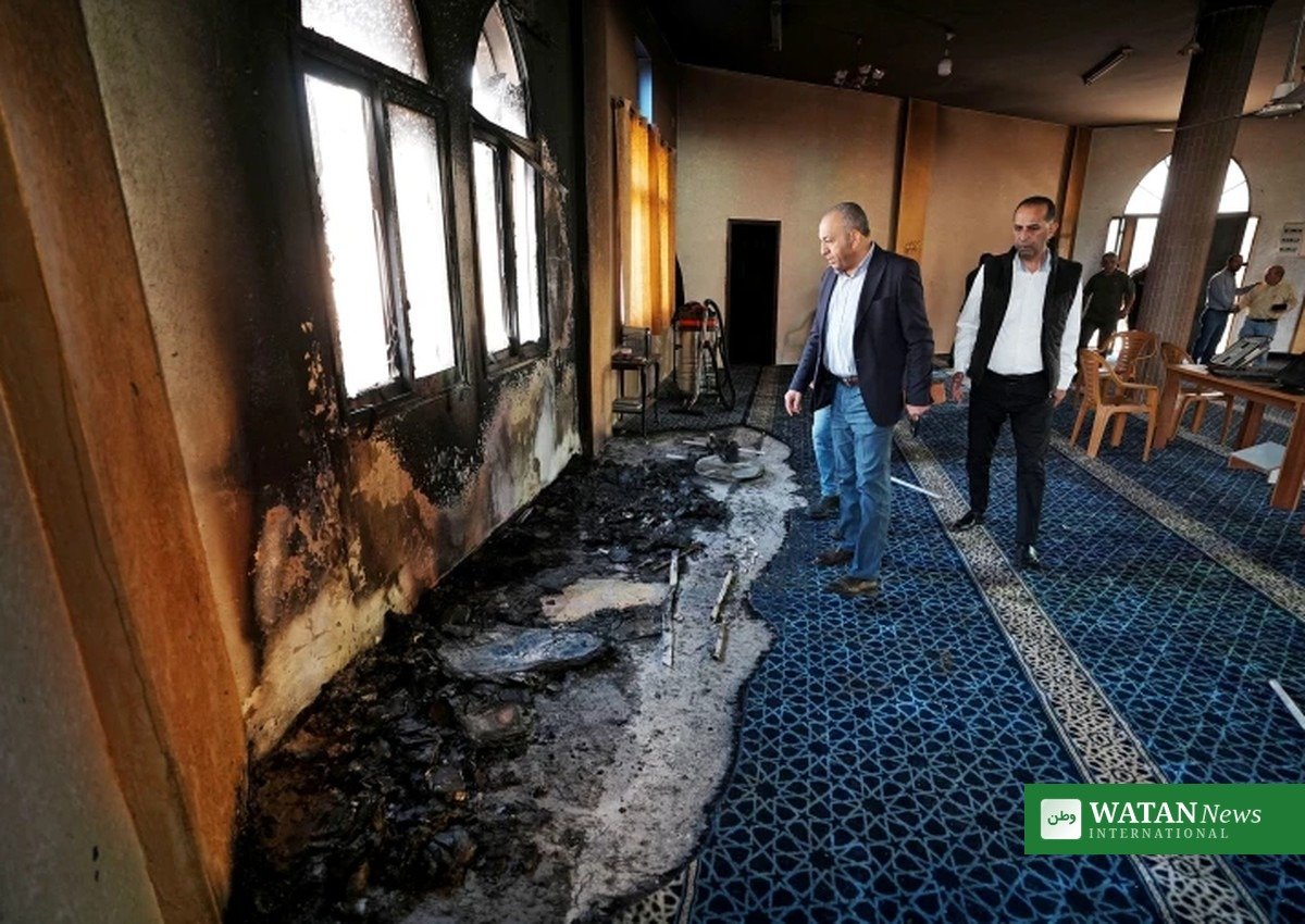 Mikhmas moske brandt bosættere – udbrændt moskéinteriør i Mikhmas på Vestbredden