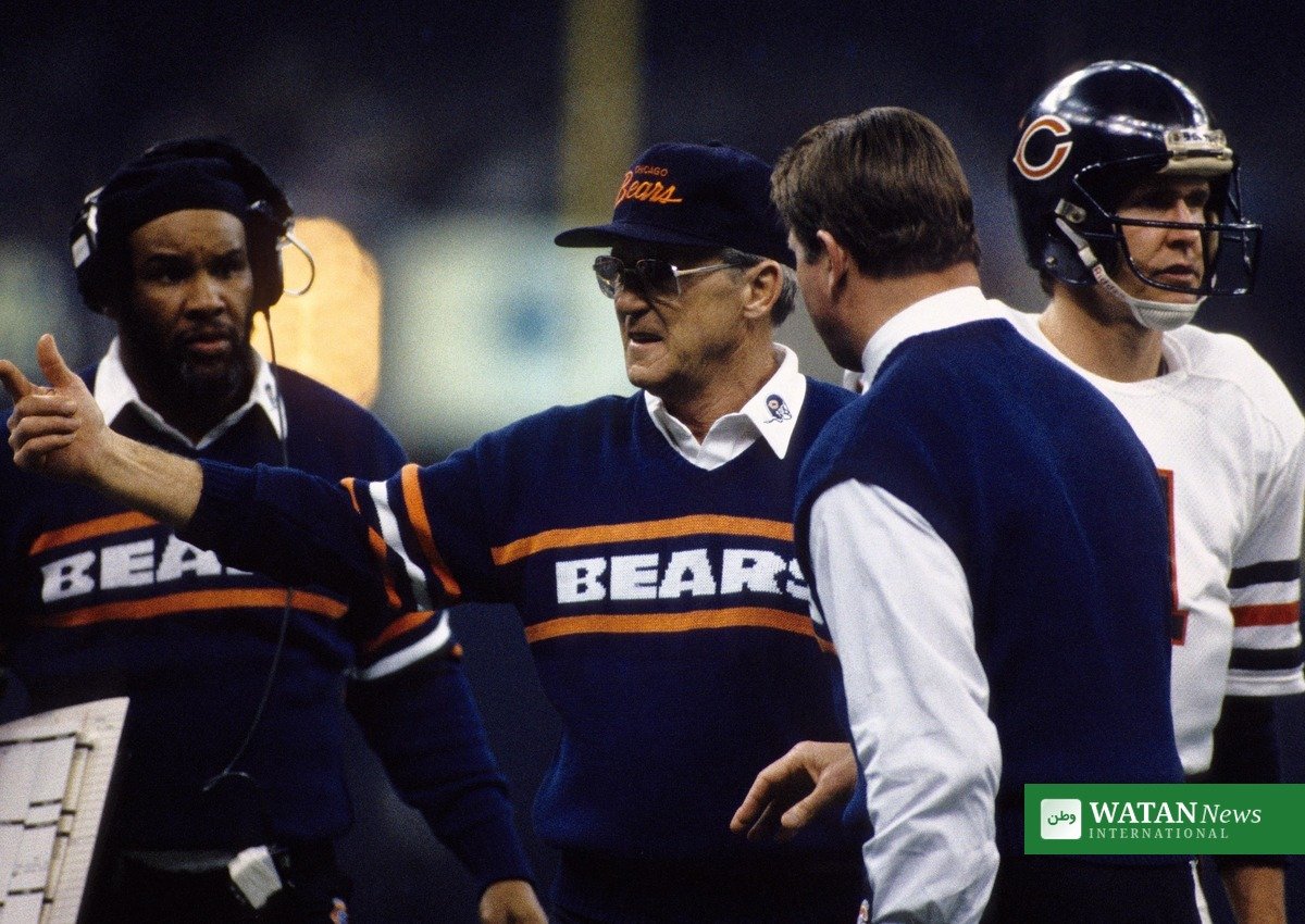 Mike Ditka on the sideline at Super Bowl XX — legendary Chicago Bears coach dies at 86
