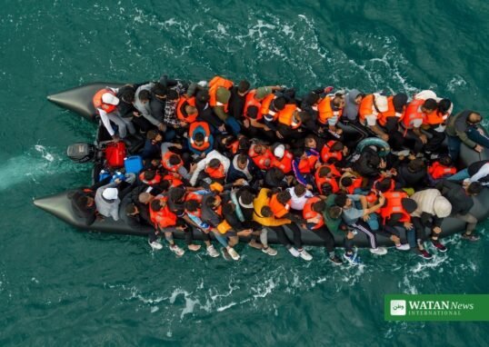 Djibouti boat disaster: overcrowded migrant boat at sea (illustrative image)