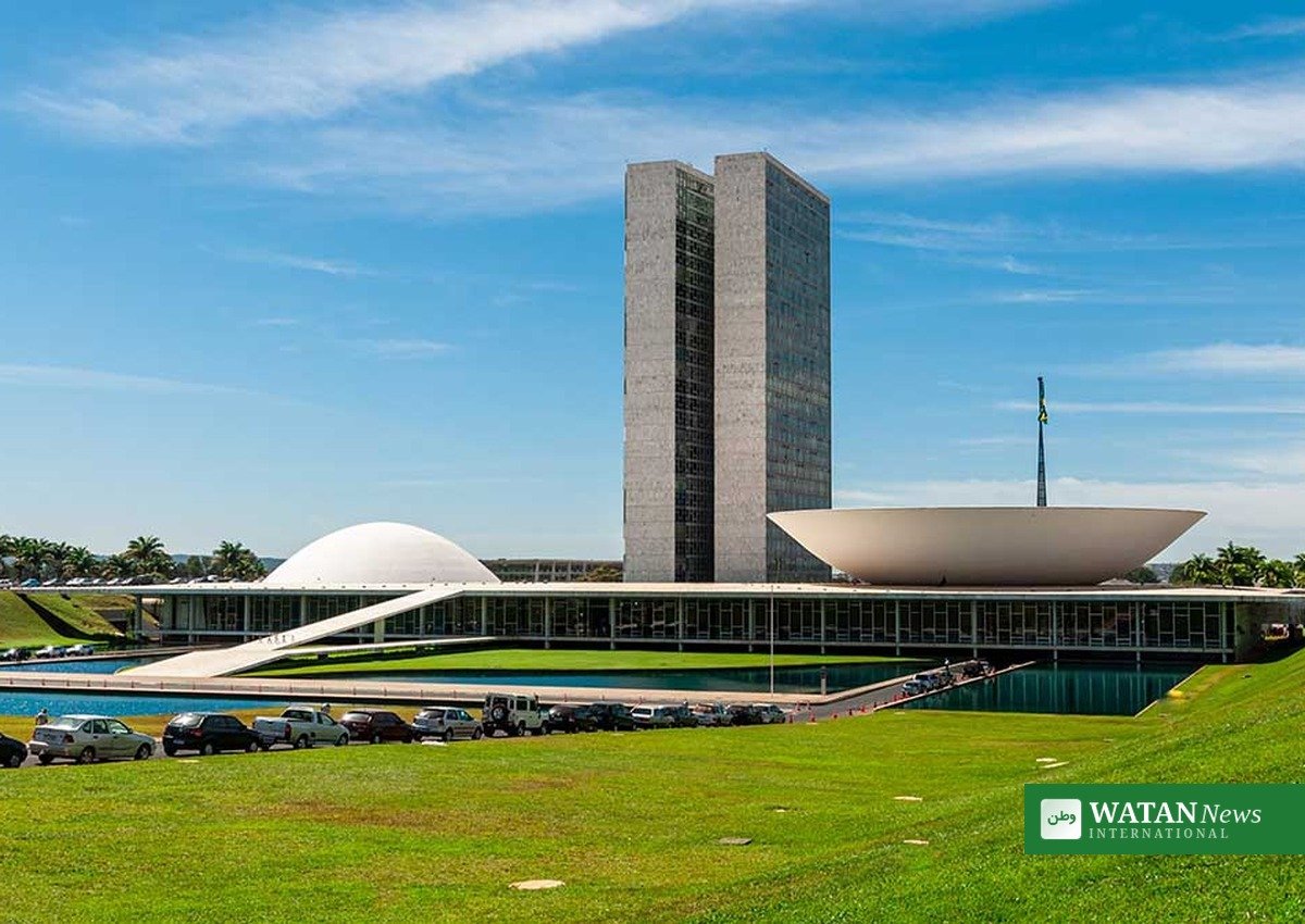 The National Congress in Bras&iacute;lia, where Lula supporters rallied in red ahead of the Brazil presidential runoff debate