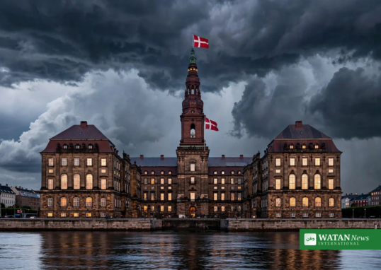 Venstre måling i bund – Christiansborg Slot i København