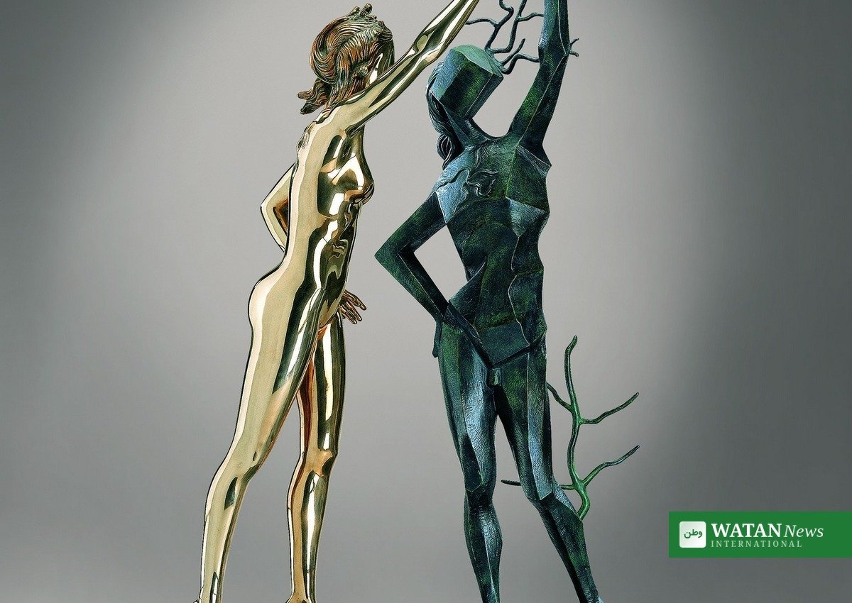 Dalí bronze book cover