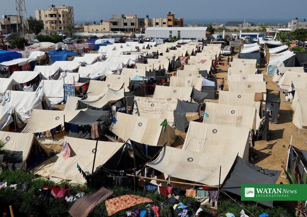 Displaced Palestinians' tents in Khan Younis, Gaza, amid renewed Israeli strikes