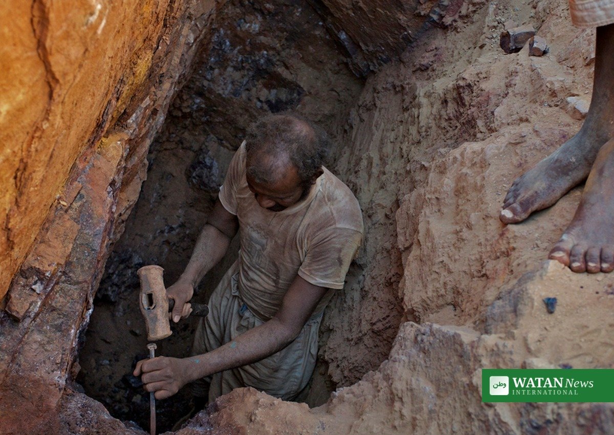 Egypt-Sudan border airstrike: artisanal gold miners at work in Sudan (illustrative image)