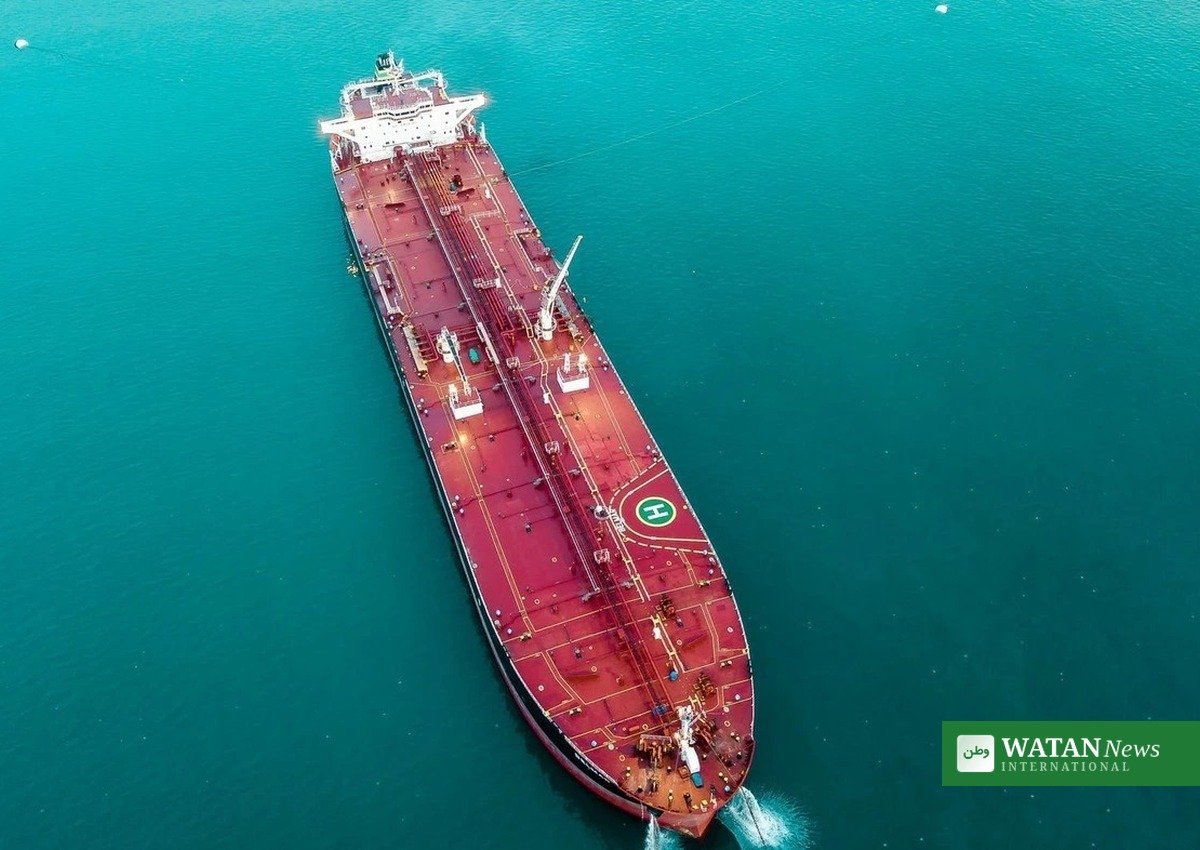 Gulf peace deal US Iran war - oil tanker at sea