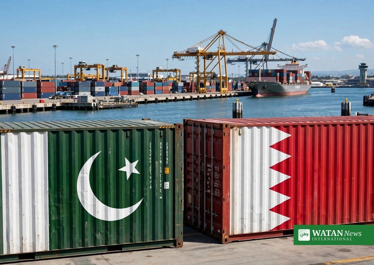 پاکستان بحرین تجارتی تعلقات: پاکستان اور بحرین کے پرچموں والے تجارتی کنٹینرز