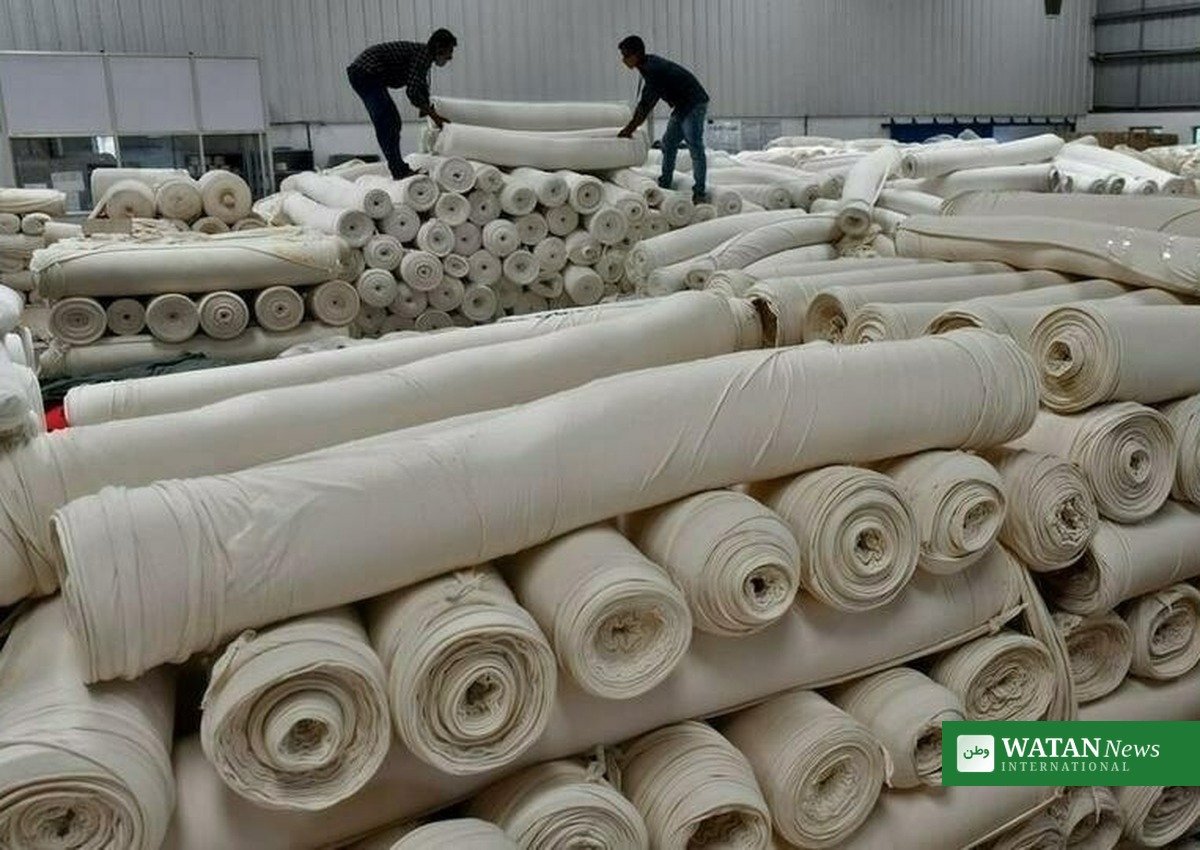 چیلنج فیشن ٹیکسٹائل منصوبے کے لیے کپڑے کے رولز