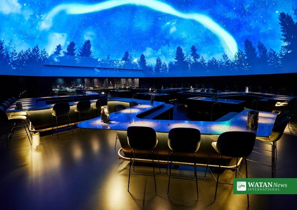 Alchemist restaurant med nordlysprojektion i kuplen