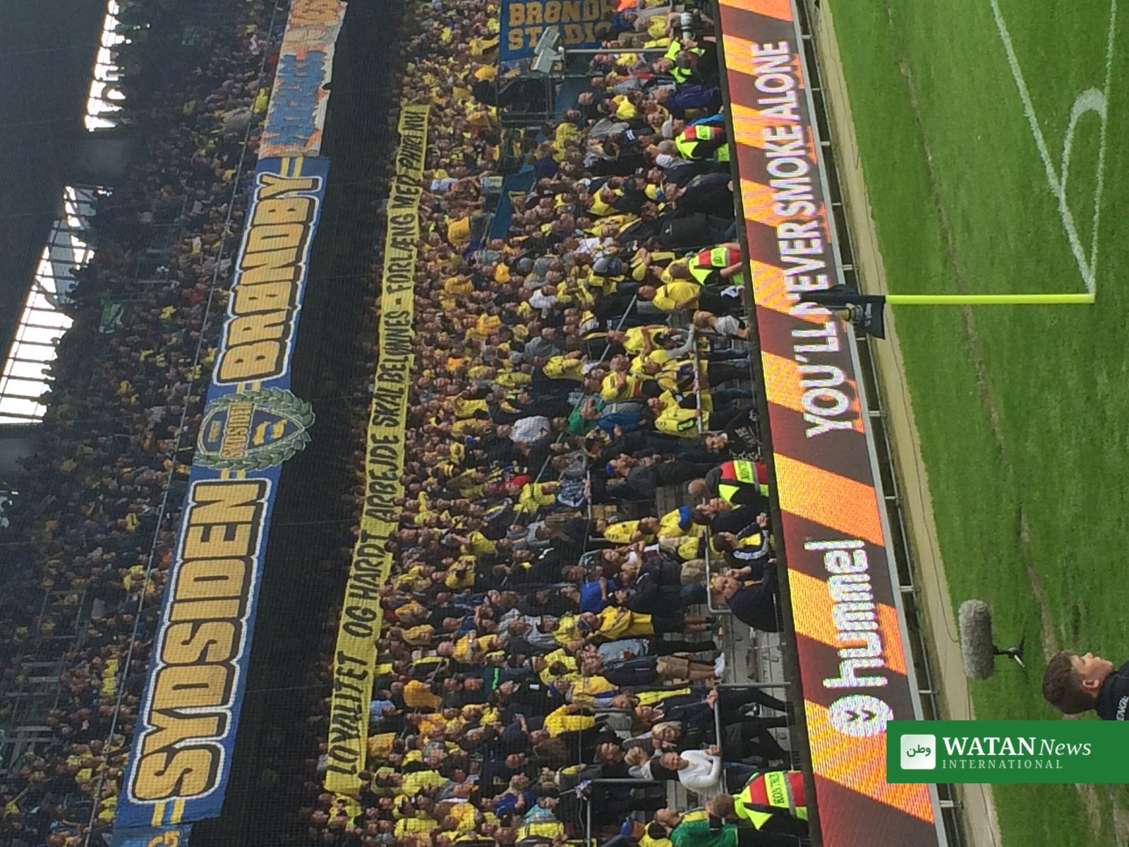 Brøndby Europa Cup: Brøndbys fans på Sydsiden