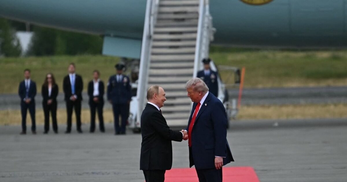 Trump Putin plague call: Donald Trump and Vladimir Putin shake hands at the Anchorage summit in Alaska