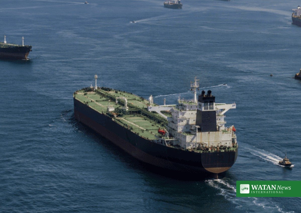 Strait of Hormuz: oil tanker amid Iran's threat to block routes