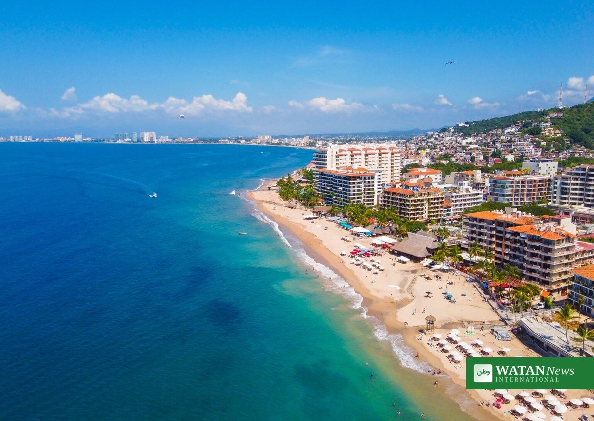 Category 4 Hurricane Simon approaches Puerto Vallarta on Mexico's Pacific coast